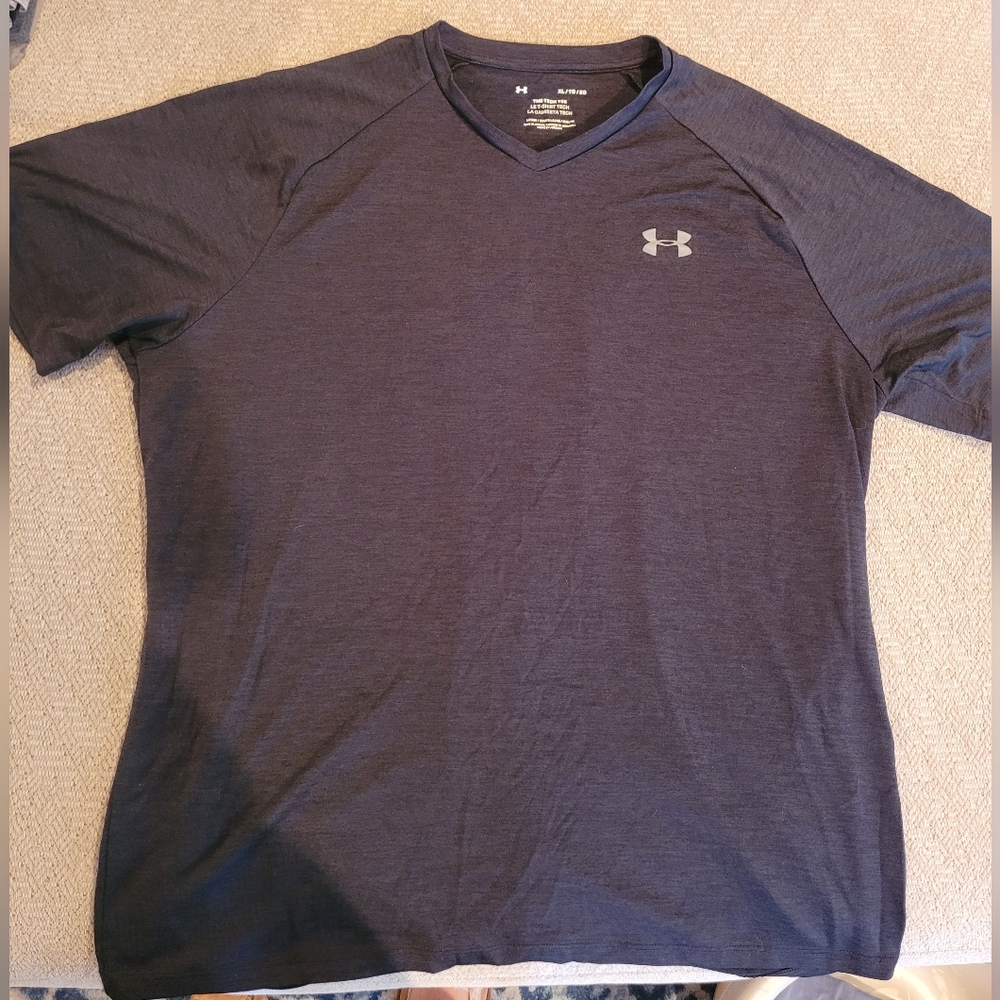Under Armour Men's V-Neck Tee